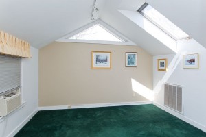 119 Huron Ave. #C - Top Floor Bedroom with Vaulted Ceilings
