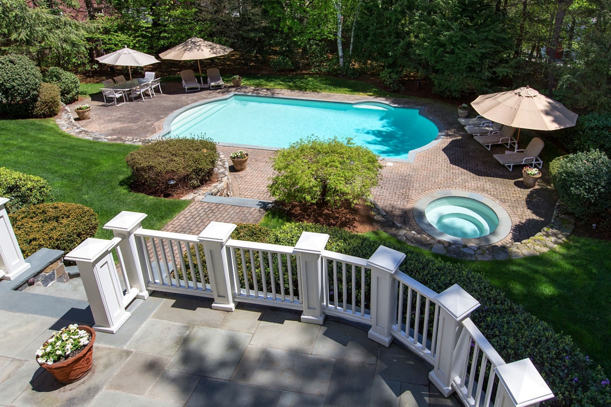 15 Clairemont Road, Belmont Pool View